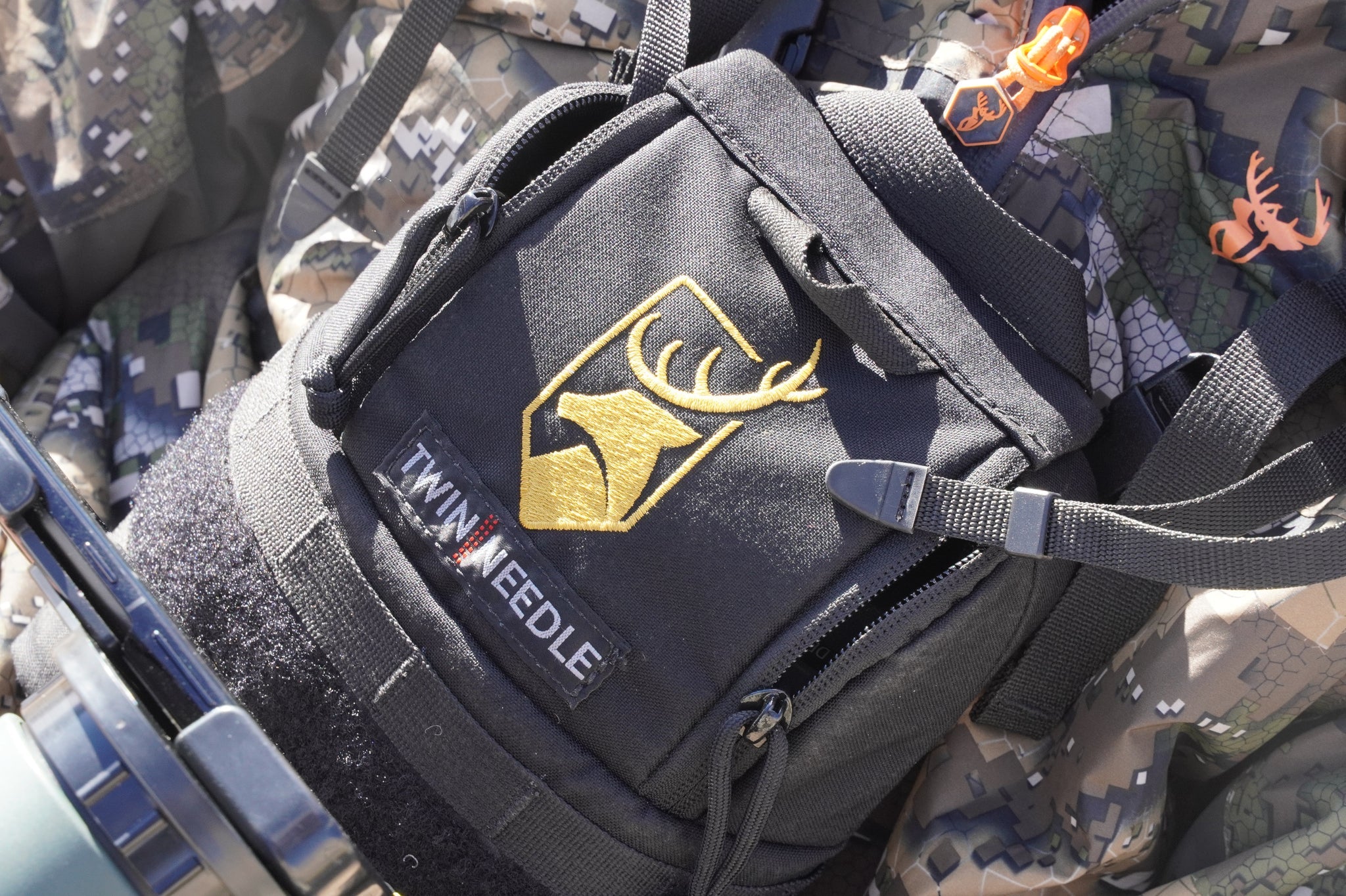 NZDA Bino Classic Pouch & Harness