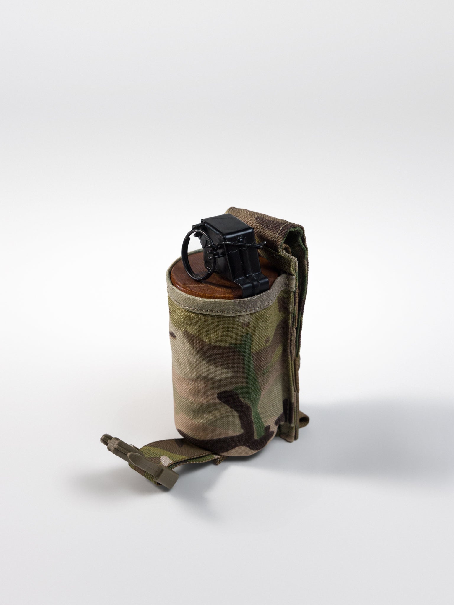TwinNeedle Smoke Grenade Pouch