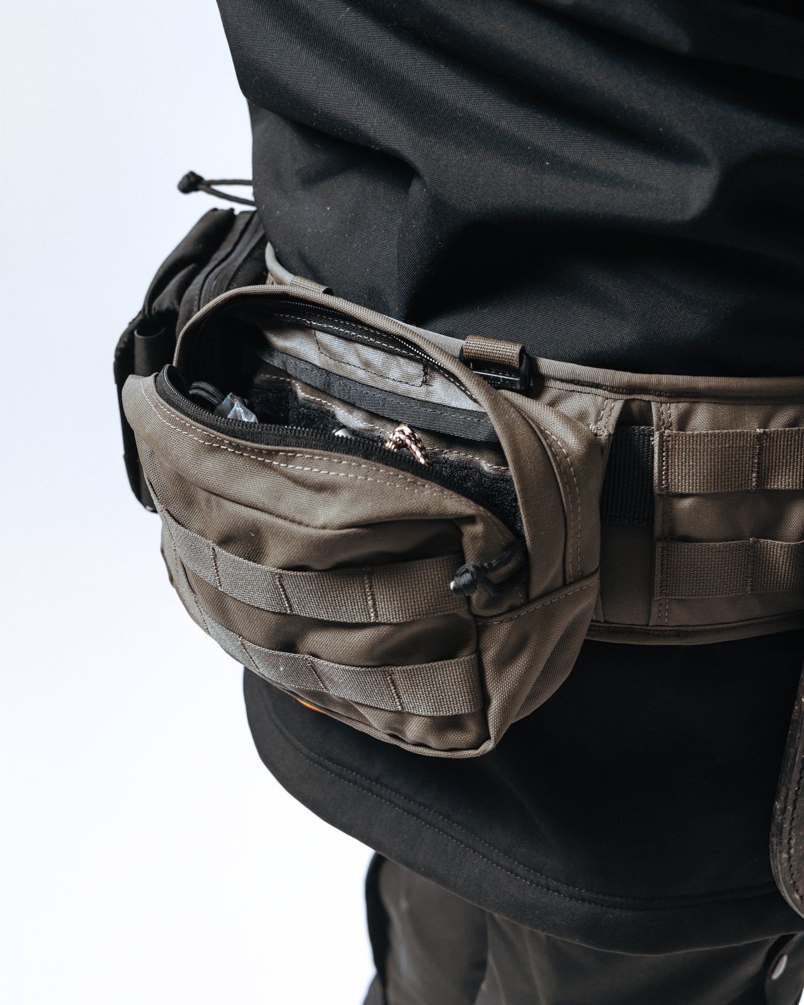 Slim Large Utility Pouch – TwinNeedle - Main Image